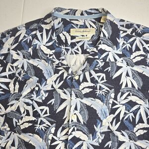 TOMMY BAHAMA Men's Large Blue Palm Tree Tropical Beachy Short Sleeve Shirt -1446